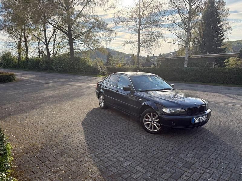 Usado BMW 318 Exclusive 143 HP (105 kW) 2004 Castanho Sedan