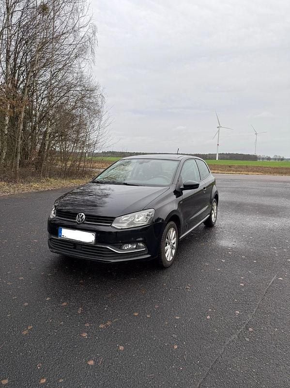 Schwarz Gebraucht 2015 VW Polo LOUNGE Kleinwagen | 6.800 € (Guter Preis) - Bild 1/4