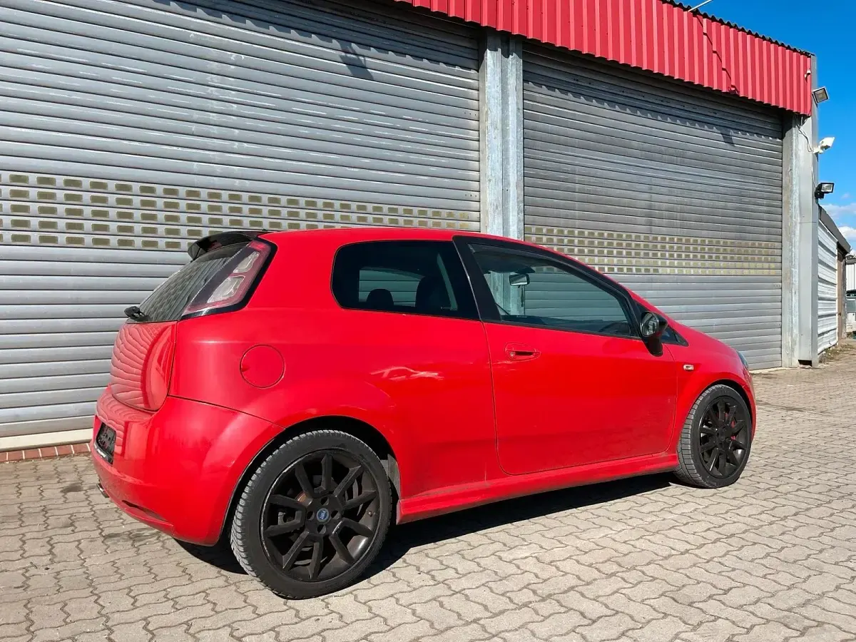 Gebraucht Fiat Punto 131 PS (96 kW) 2007 Rot Kleinwagen