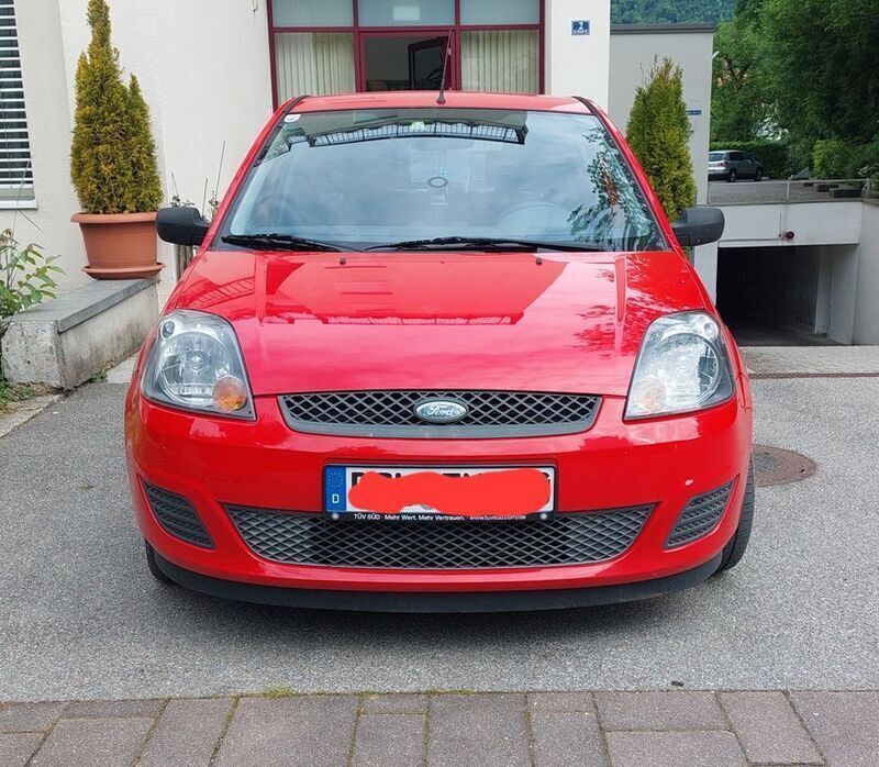 Rot Gebraucht 2008 Ford Fiesta Kleinwagen | 1.999 € (Fairer Preis) - Bild 1/4