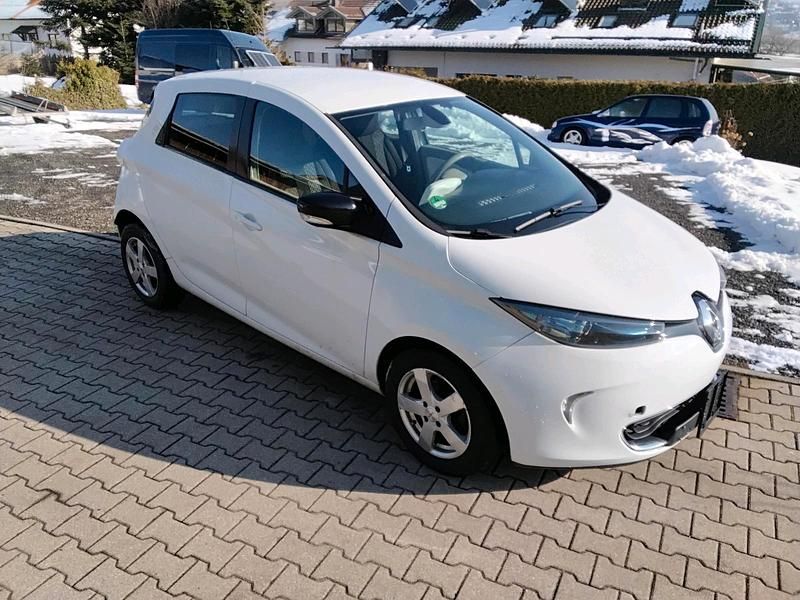 Weiß Gebraucht 2016 Renault Zoe Kleinwagen | 5.300 € (Fairer Preis) - Bild 1/4