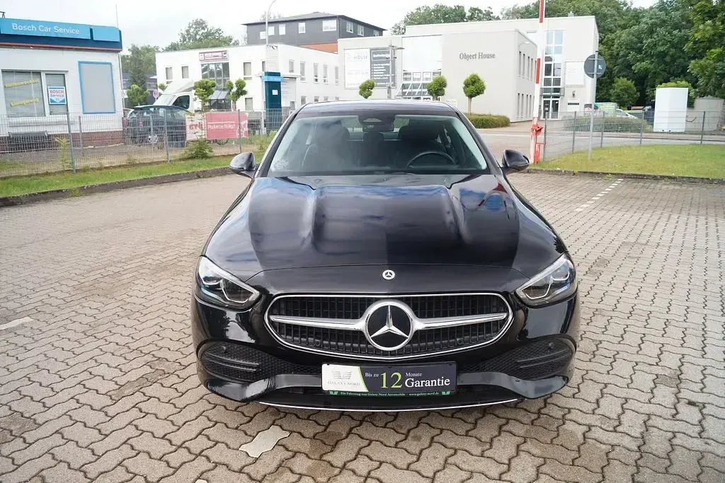Gebraucht Mercedes 220 197 PS (144 kW) 2024 Schwarz Limousine