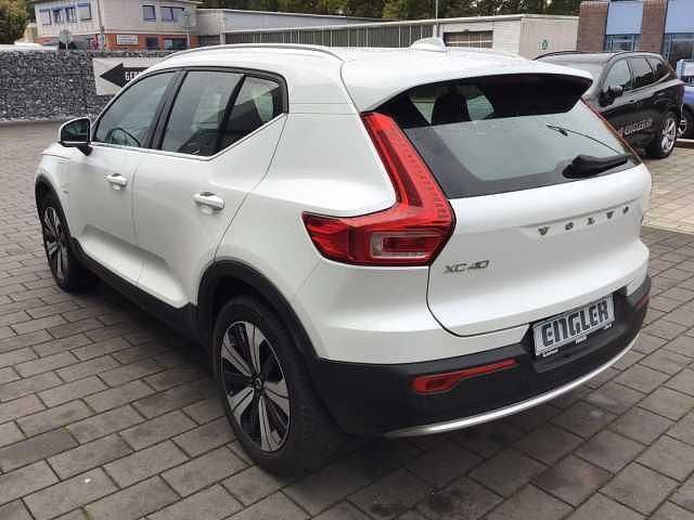 Gebraucht Volvo XC40 Plus 155 PS (114 kW) 2022 Weiß SUV
