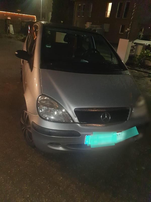 Silber Gebraucht 2001 Mercedes A160 Kleinwagen | 1.800 € (Etwas zu teuer) - Bild 1/4