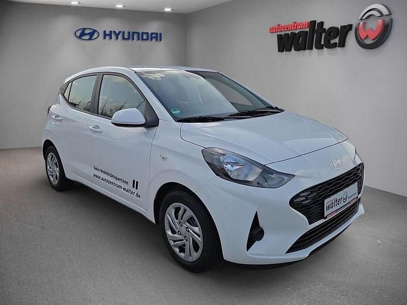 Gebraucht Hyundai i10 Select 63 PS (46 kW) 2026 Weiß Kleinwagen
