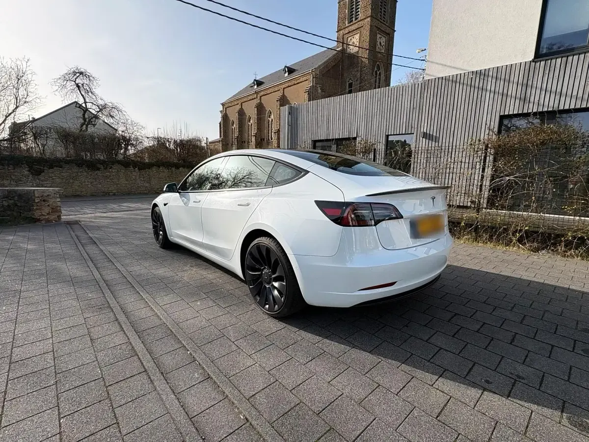 Usata Tesla Model 3 Performance 377 kW (513 CV) 2022 Bianco Berlina