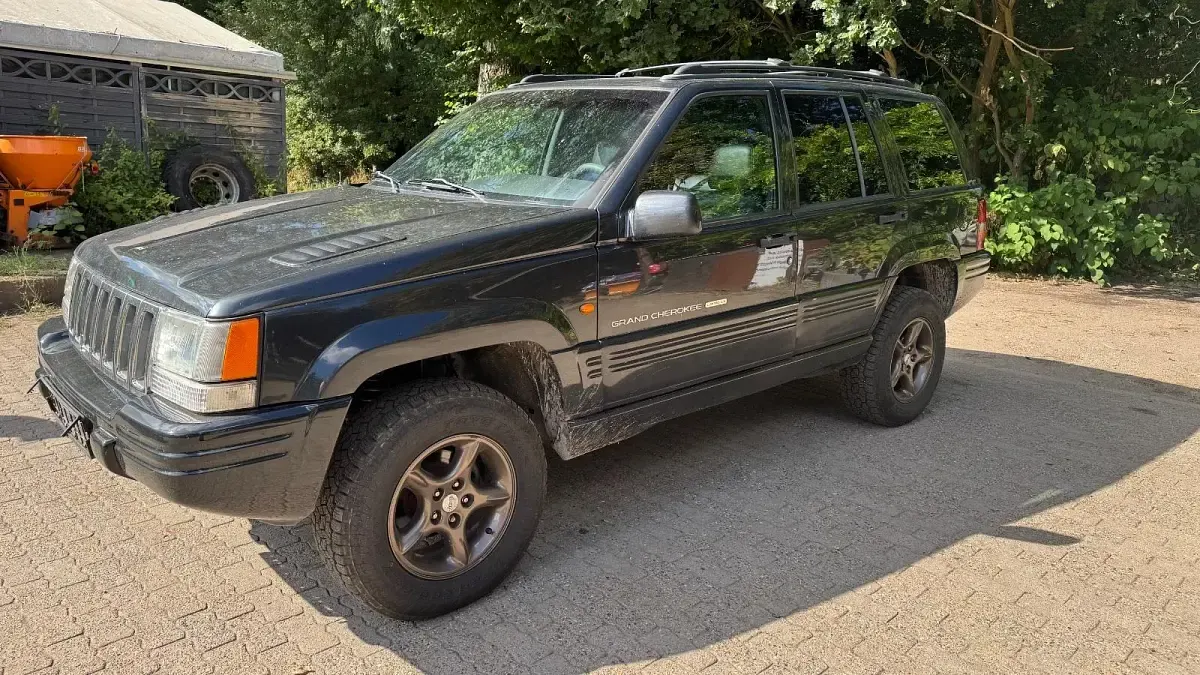 Gebraucht Jeep Grand Cherokee Limited 245 PS (180 kW) 1998 Schwarz SUV