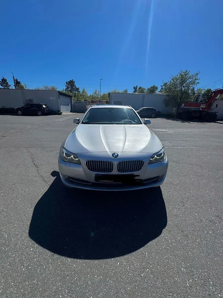 Gebraucht BMW 520 184 PS (135 kW) 2010 Silber Kombi