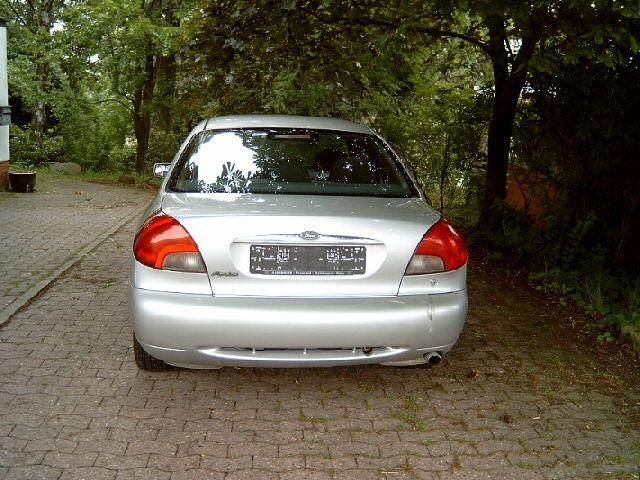 Gebraucht Ford Mondeo Ghia 170 PS (125 kW) 1998 Silber metallic Limousine