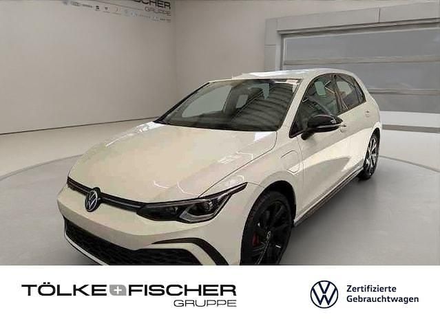 Pure white Gebraucht 2022 VW Golf VIII Sportline Limousine | 26.994 € (Etwas zu teuer) - Bild 1/4