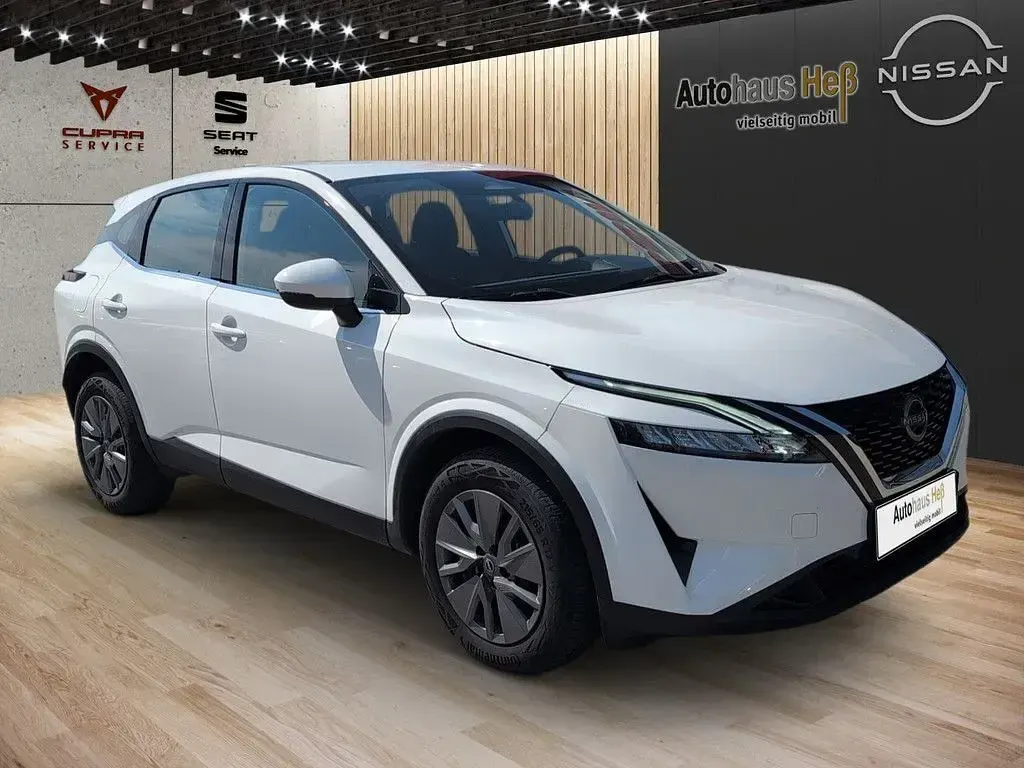 Gebraucht Nissan Qashqai Visia 140 PS (102 kW) 2024 Weiss SUV