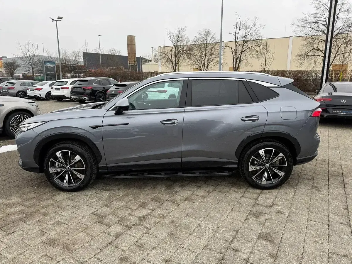 Second-hand MG HS Luxury 272 CP (200 kW) 2026 Gri SUV