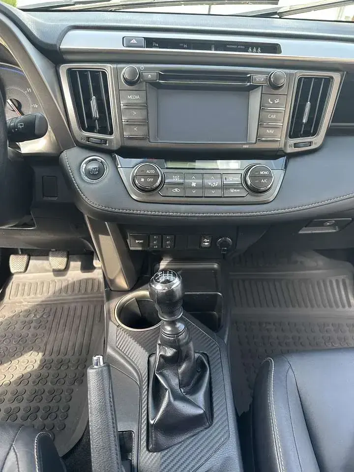 Gebraucht Toyota RAV4 Executive 150 PS (110 kW) 2015 Braun SUV