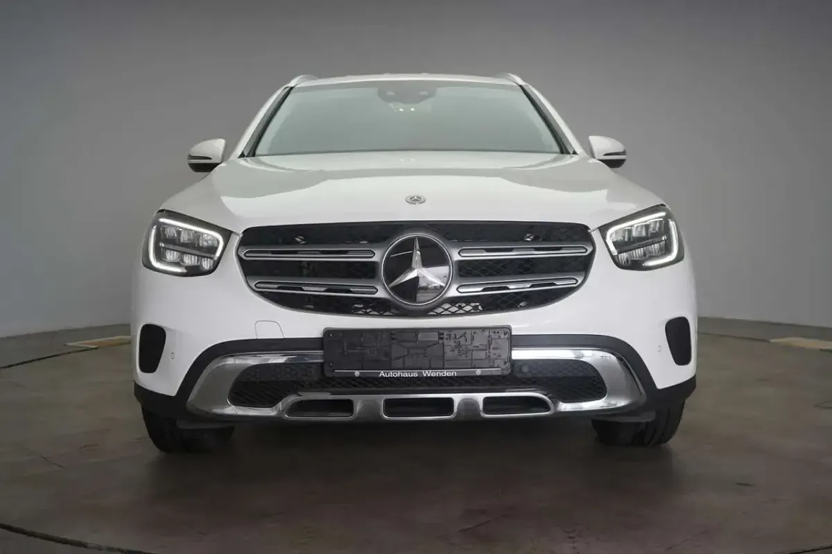 Gebraucht Mercedes GLC220 194 PS (142 kW) 2019 Polar white SUV