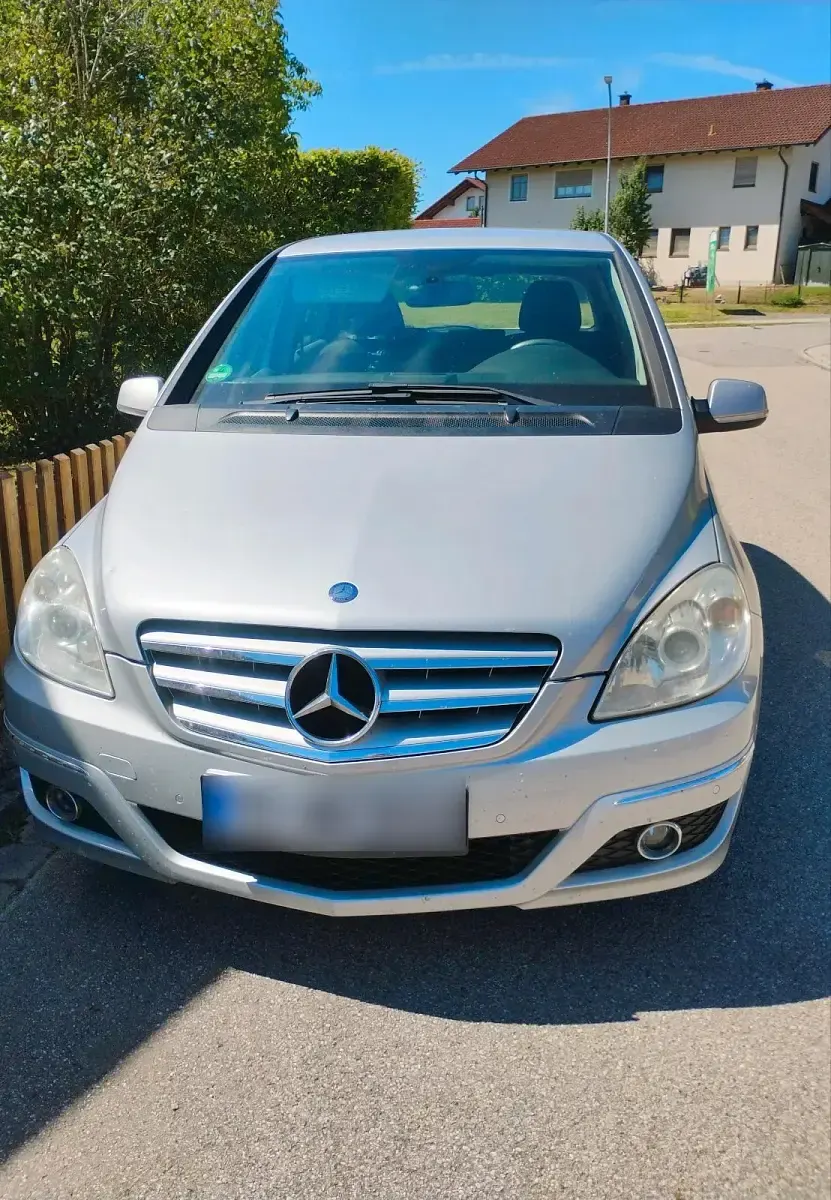 Gebraucht Mercedes B200 131 PS (96 kW) 2008 Grau Van / Kleinbus