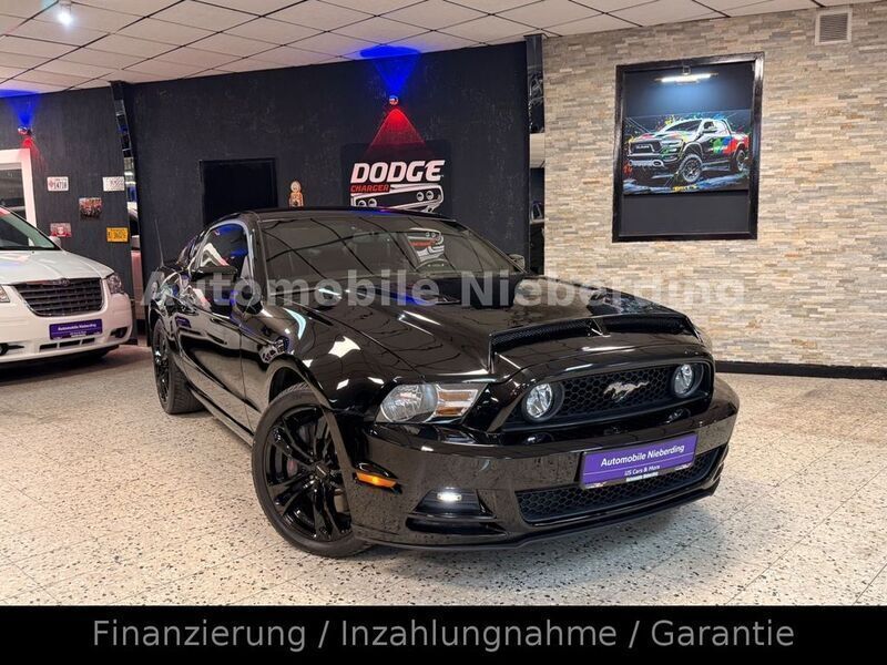Schwarz Gebraucht 2014 Ford Mustang GT Coupé | 21.990 € (Superpreis) - Bild 1/4