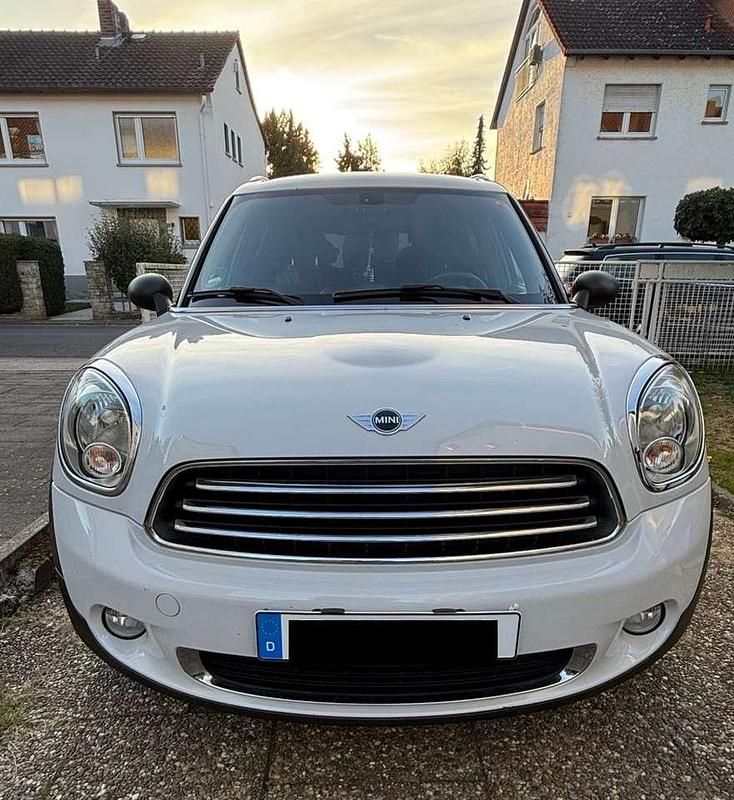 Weiß Gebraucht 2013 Mini One D Countryman SUV | 11.000 € - Bild 1/4
