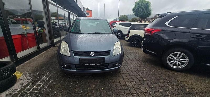 Grau Gebraucht 2006 Suzuki Swift Snow Limousine | 3.500 € (Teuer) - Bild 1/4
