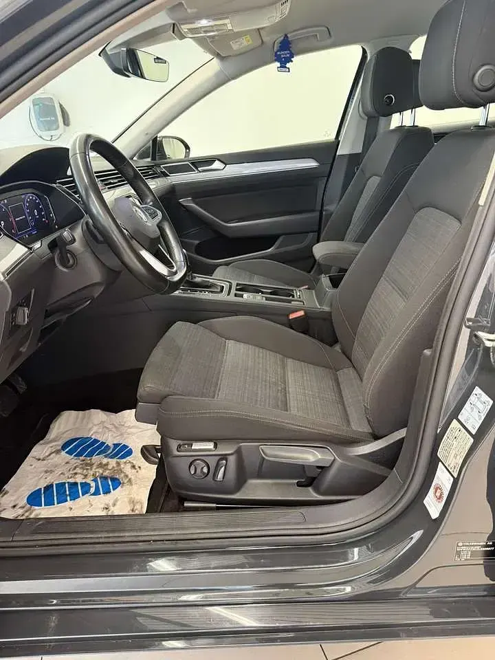 Gebraucht VW Passat Trendline 190 PS (139 kW) 2019 Schwarz Limousine