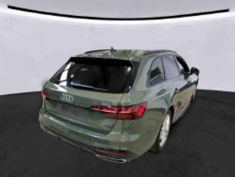 Second-hand Audi A4 S-Line 204 CP (150 kW) 2024 Verde Break