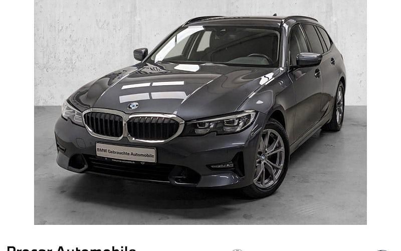 Grau Gebraucht 2022 BMW 320 Sport Line Kombi | 25.680 € (Guter Preis) - Bild 1/4