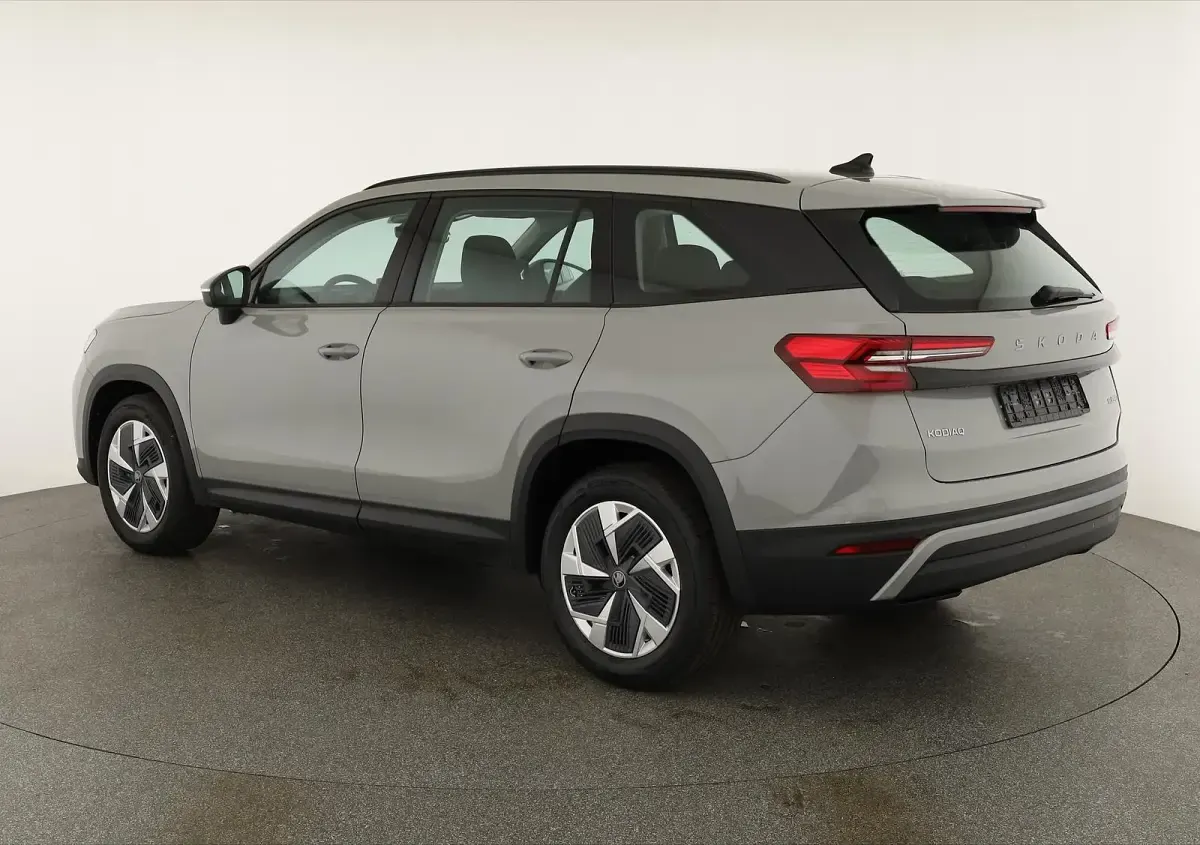 Neu Skoda Kodiaq Selection 150 PS (110 kW) 2026 Stahl grau SUV