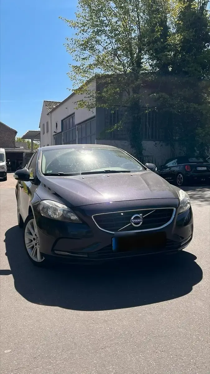 Usata Volvo V40 2015 Blu Utilitaria