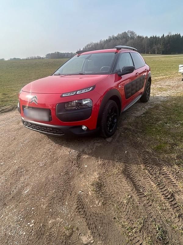 Gebraucht Citroën C4 Shine 99 PS (72 kW) 2015 Rot SUV