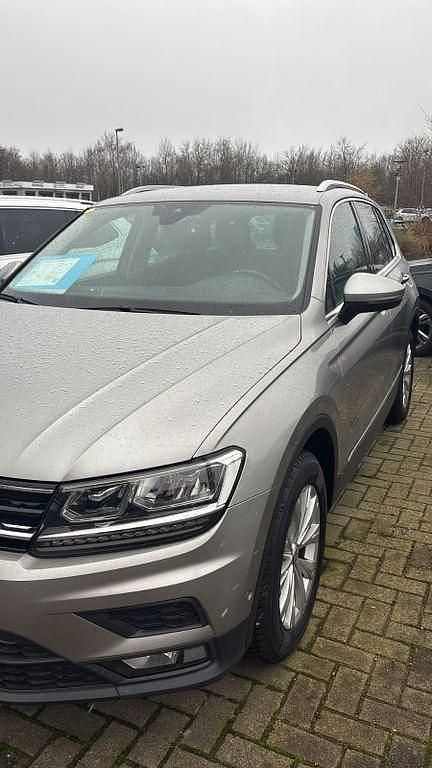 Silber Gebraucht 2019 VW Tiguan Comfortline SUV | 19.999 € (Guter Preis) - Bild 1/4