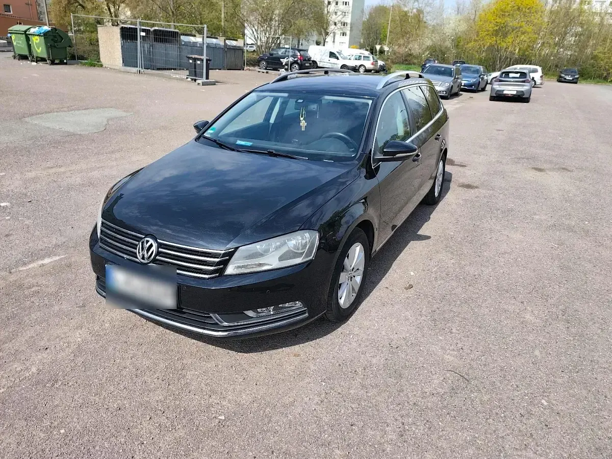 Gebraucht VW Passat 140 PS (102 kW) 2011 Schwarz Kombi