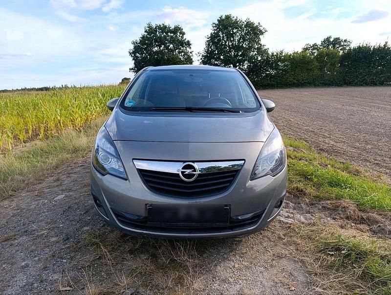 Braun Gebraucht 2012 Opel Meriva Innovation Van / Kleinbus | 6.249 € (Fairer Preis) - Bild 1/4