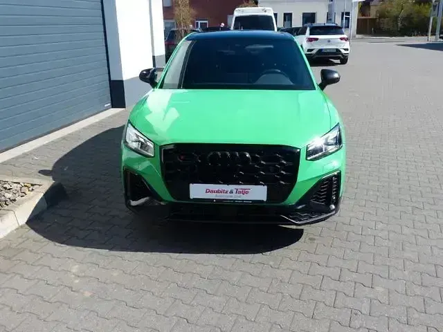 Gebraucht Audi SQ2 S-Line 301 PS (221 kW) 2023 Grün SUV
