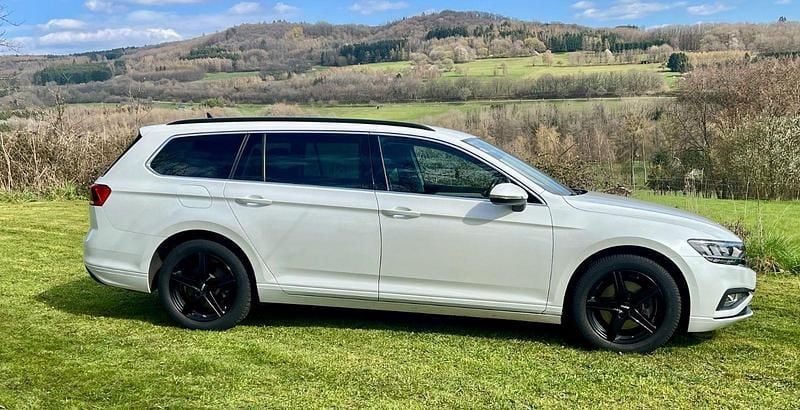 Gebraucht VW Passat 190 PS (139 kW) 2020 Weiß Kombi