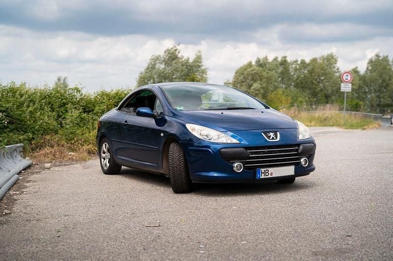 Gebraucht Peugeot 307 CC Filou 109 PS (80 kW) 2006 Blau Cabrio