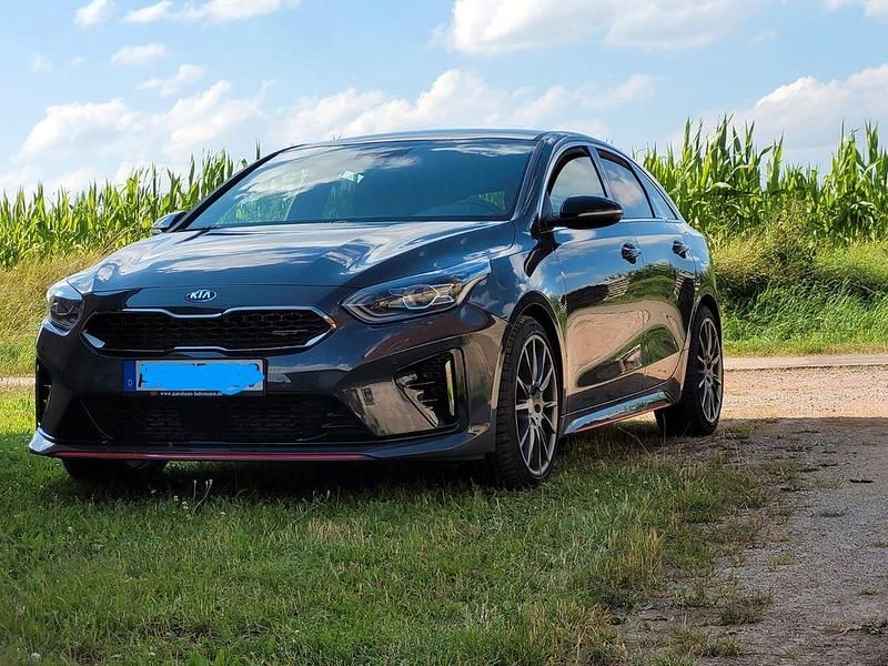 Grau Gebraucht 2019 Kia ProCeed GT Kombi | 20.500 € (Fairer Preis) - Bild 1/4