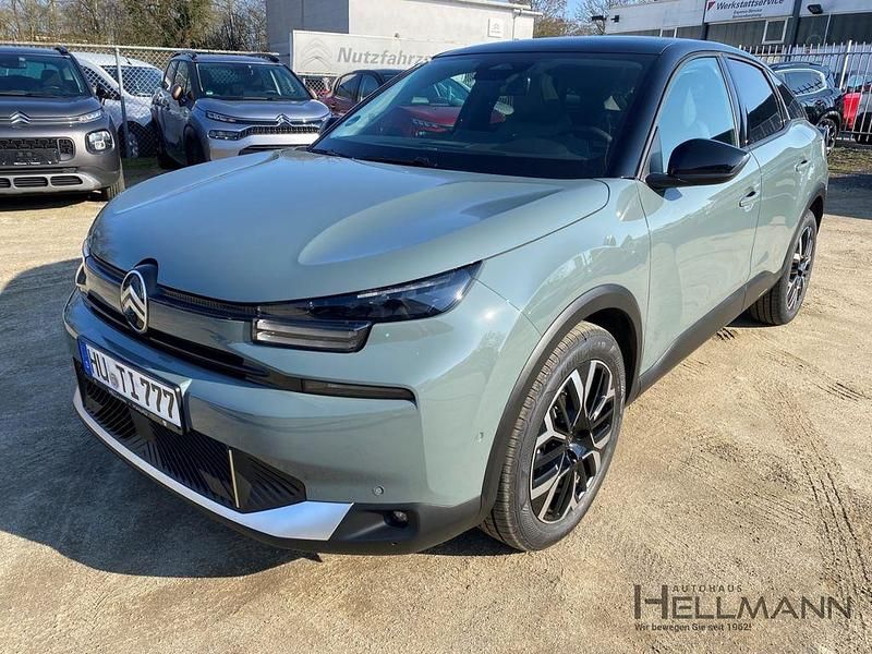 Neu Citroën C4 145 PS (106 kW) 2026 Grün SUV