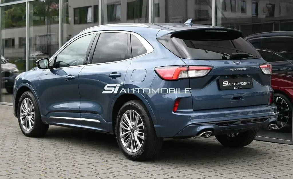 Gebraucht Ford Kuga Vignale 120 PS (88 kW) 2023 Chromablau metallic SUV