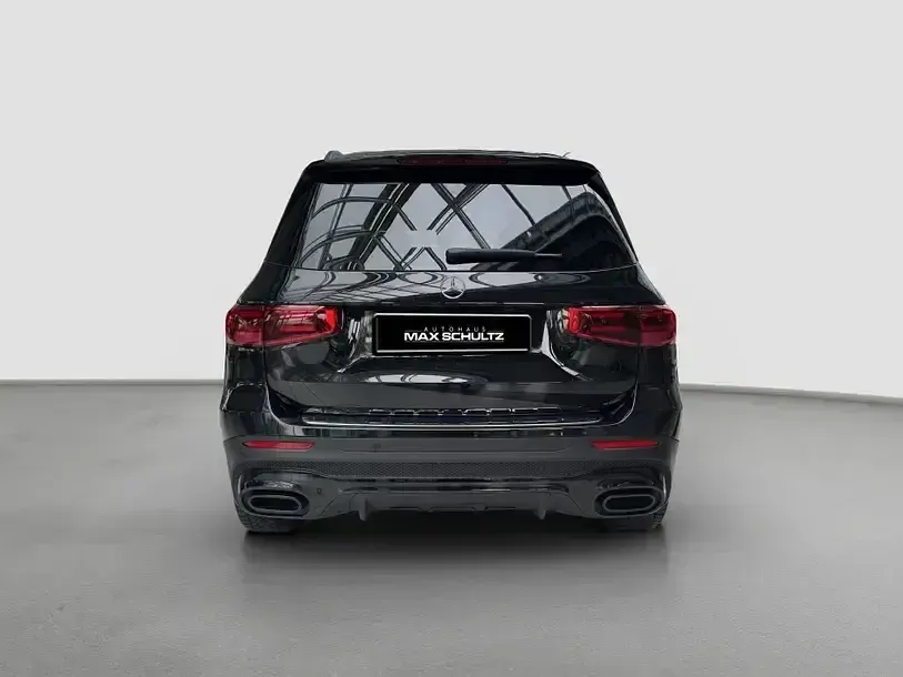 Gebraucht Mercedes GLB200 AMG 150 PS (110 kW) 2025 Kosmosschwarz (metallic) SUV