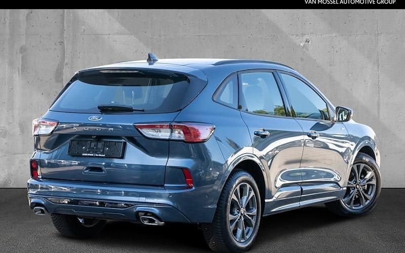Gebraucht Ford Kuga ST-Line 150 PS (110 kW) 2024 Chrome blue metallic SUV