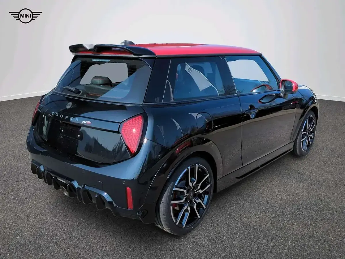 Gebraucht Mini John Cooper Works 231 PS (169 kW) 2025 Schwarz Kleinwagen