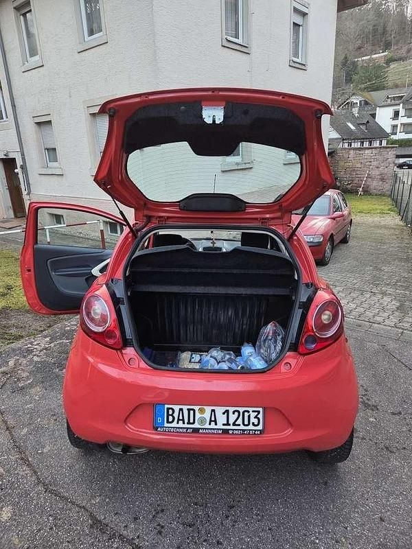 Gebraucht Ford Ka Individual 69 PS (50 kW) 2010 Kleinwagen