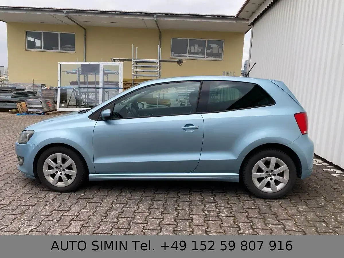 Gebraucht VW Polo 75 PS (55 kW) 2010 Blau Kleinwagen