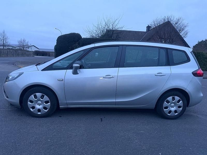 Gebraucht Opel Zafira Tourer Edition 110 PS (80 kW) 2013 Silber Van / Kleinbus