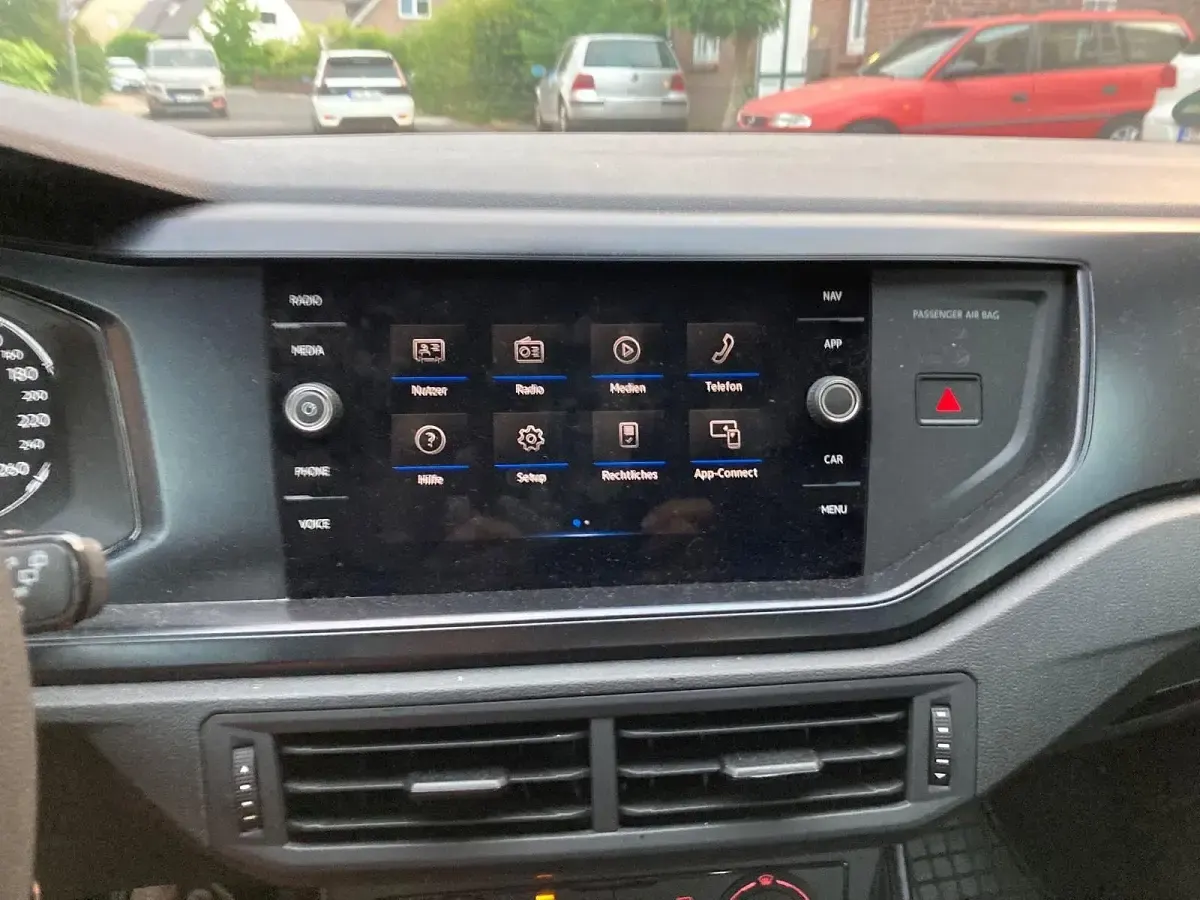 Gebraucht VW Polo 90 PS (66 kW) 2020 Weiß Kleinwagen
