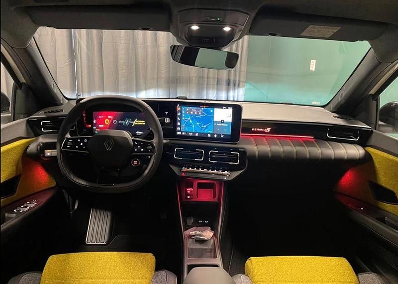 Gebraucht Renault R5 Iconic 89 kW (122 PS) 2025 Weiß Kleinwagen