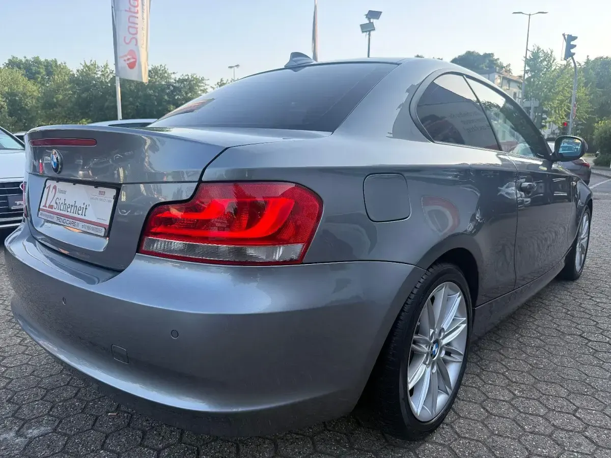 Gebraucht BMW 120 Coupé Advantage 143 PS (105 kW) 2011 Grau Coupé