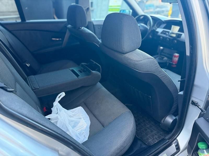 Gebraucht BMW 525 220 PS (161 kW) 2005 Silber Kombi