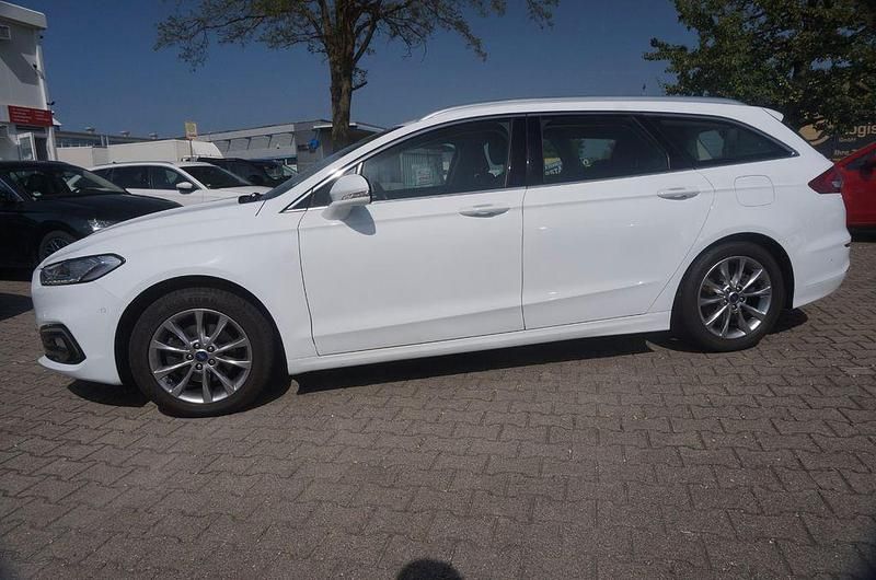 Weiß Gebraucht 2020 Ford Mondeo Titanium Kombi | 15.950 € (Fairer Preis) - Bild 1/4