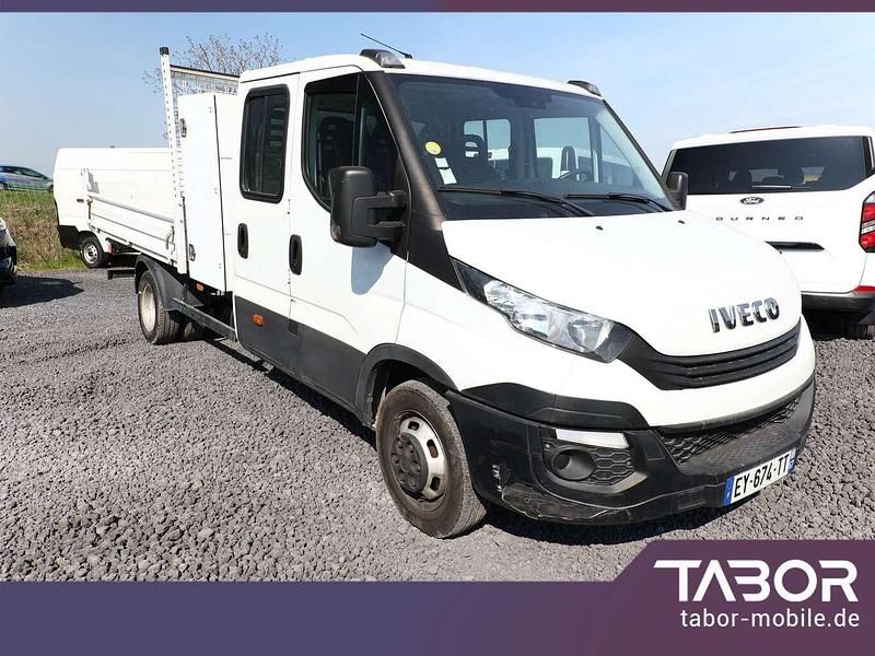 Gebraucht Iveco Daily 136 PS (100 kW) 2018 Weiß Van / Kleinbus