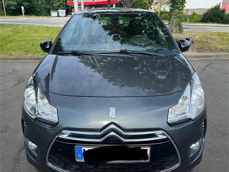 Gebraucht Citroën DS3 Chic 82 PS (60 kW) 2014 Grau Kleinwagen